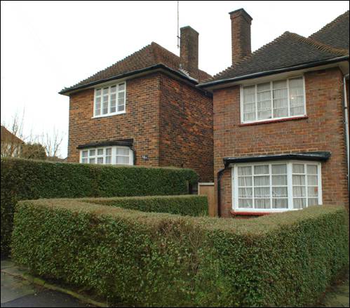 096a Ossulton Way